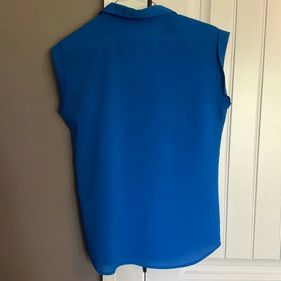 💙 5 For $20 - New Your and Company blouse - Picture 3 of 3